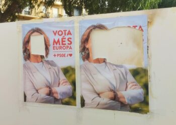 Publicidad electoral del PSPV atacada en l'Alcúdia de Crespins