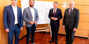 Reunión del alcalde de Sagunto, Darío Moreno, con los responsables del Ministerio
