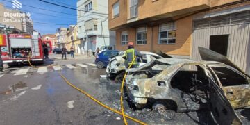 Incendio de 4 coches en Moncofa