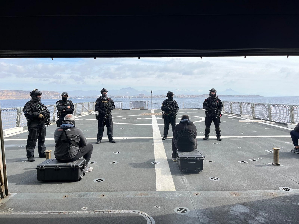Ejercicio antiterrorista de la Guardia Civil en Alicante