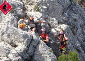 Rescate de montaña en la cresta del Benicadell