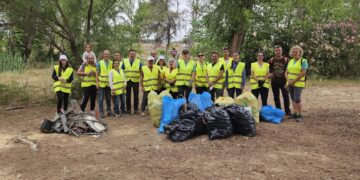 Limpieza de basuraleza en urbanización de Godelleta