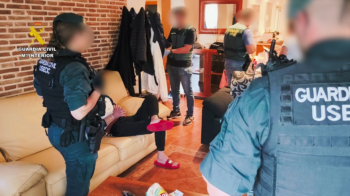 entrada y registro en un domicilio