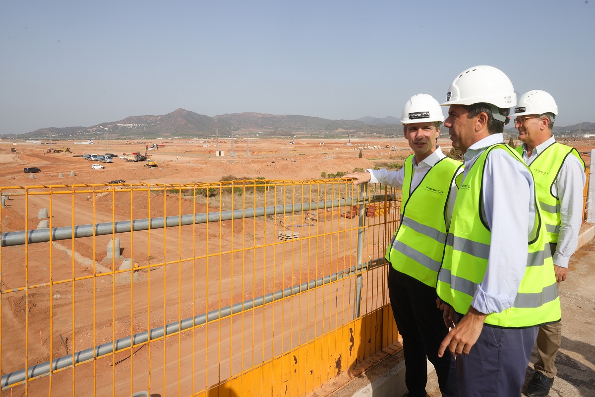Carlos Mazón visita las obras de la gigafactoría de PowerCo en Sagunto