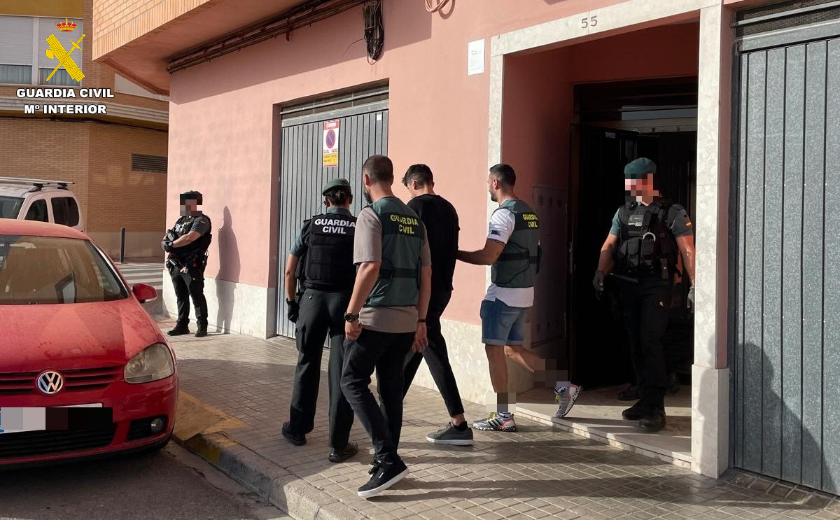Detención de los asaltantes de un establecimiento de Sueca