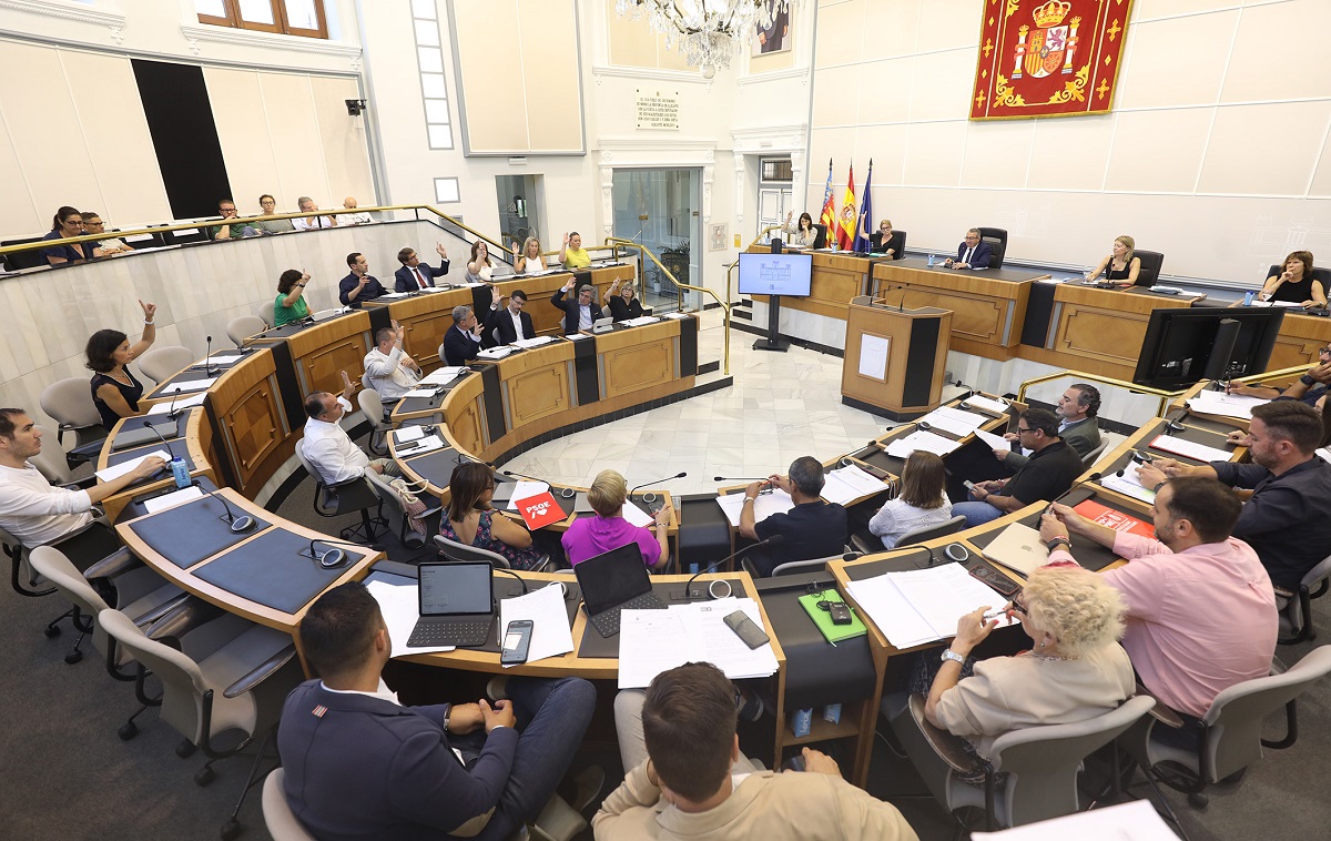 Pleno de la Diputación de Alicante