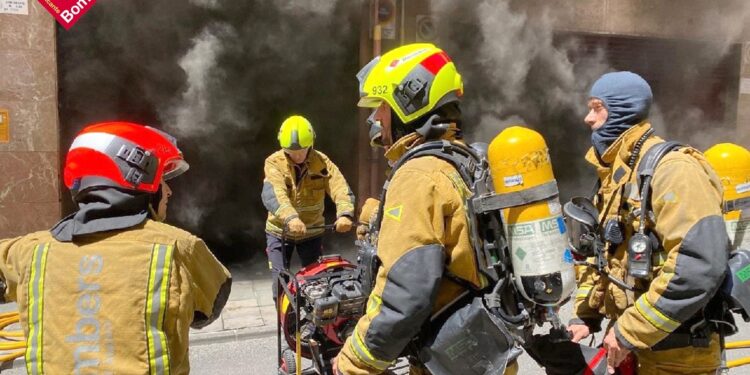 Incendio de un parking subterráneo en Elda