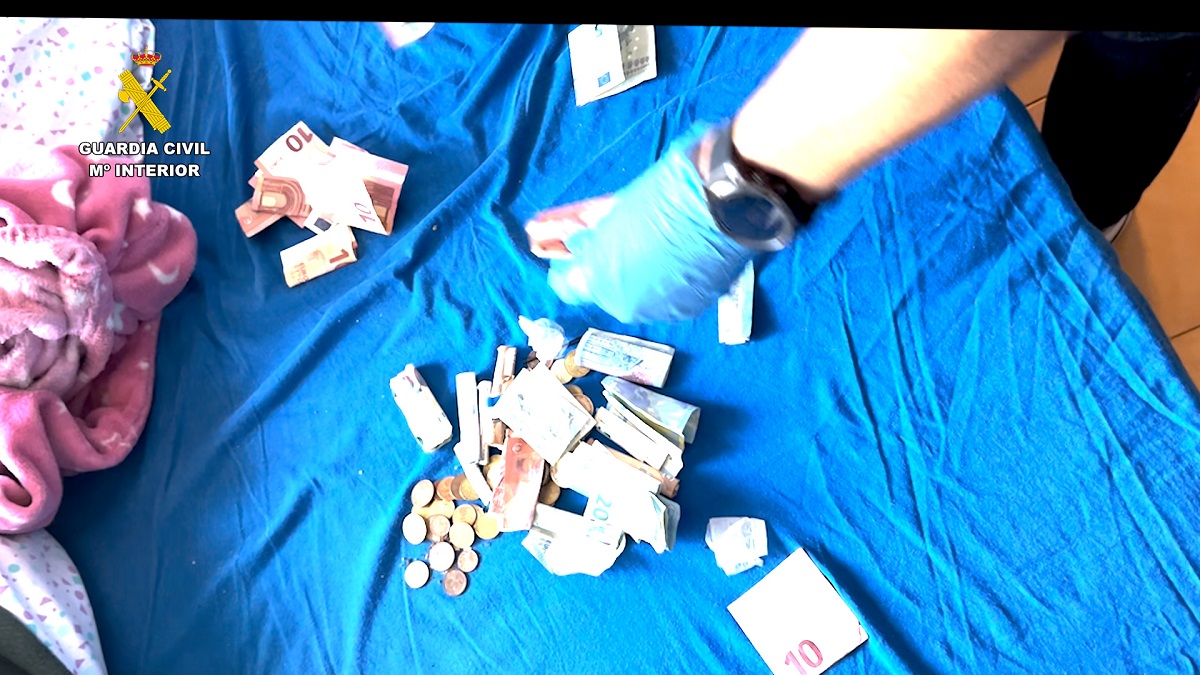 Desmantelado un punto de venta de droga de Requena-Utiel