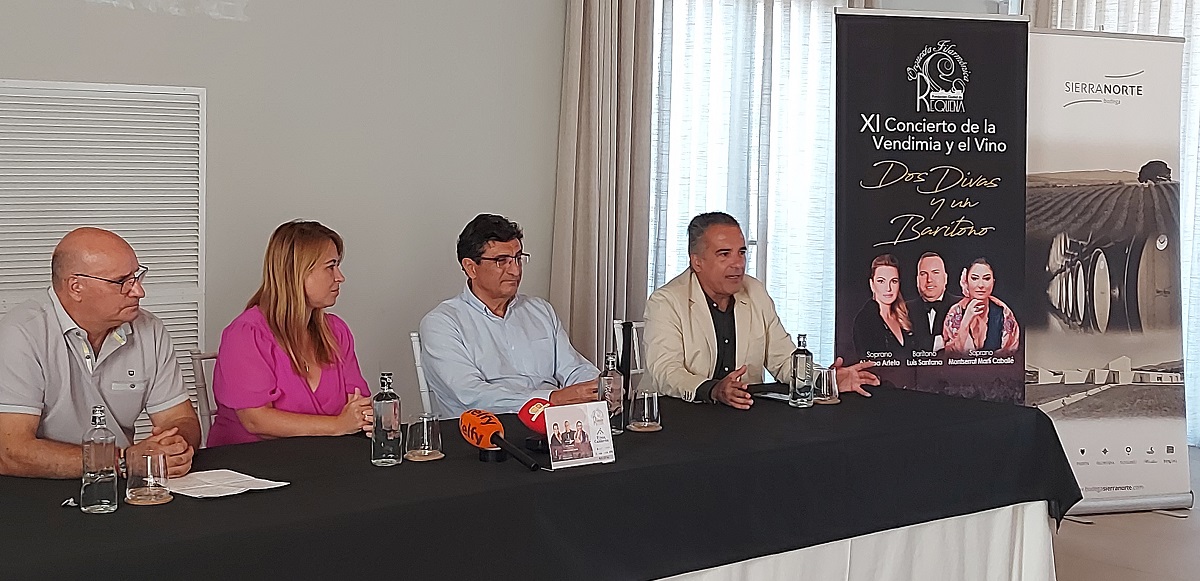 Presentación del XI Concierto de la vendimia y el vino, de izquierda a derecha, Ernesto Monzó, Rocío Cortés, Javier Viana y Francisco Melero