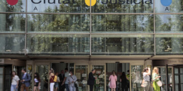 Vista general de la Ciudad de la Justicia de València. EFE/Ana Escobar/Archivo