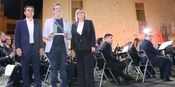 Homenaje a Álvaro Albiach