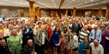 Bodas de oro de 300 parejas en Valencia