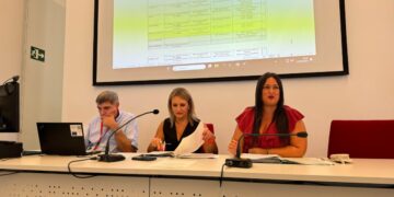 Aprobados festivos y domingos apertura comercio valenciano