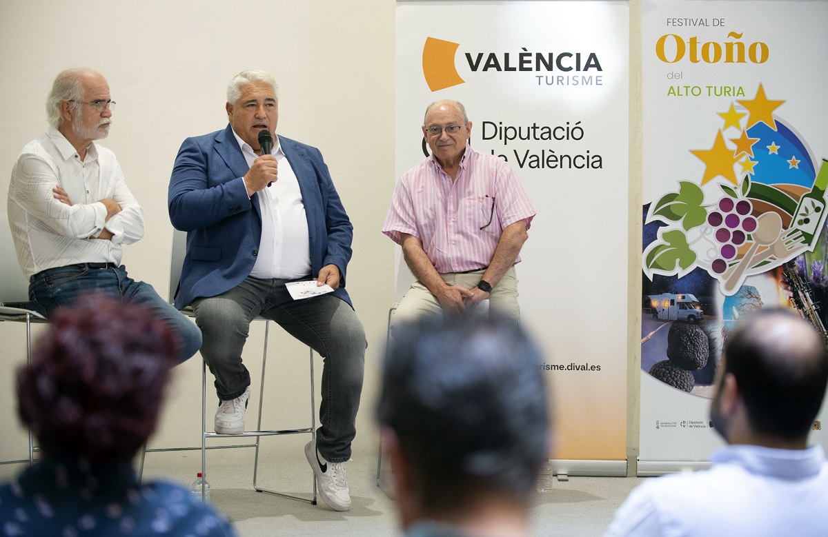 Presentación del Festival de Otoño del Alto Turia en la Diputació de València