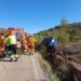 Bomberos rescatan persona atrapada vehículo Estivella