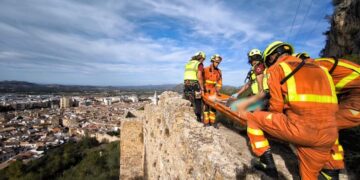 Rescate de una mujer lesionada en las inmediaciones del castillo de Xàtiva