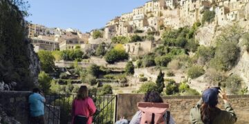 Productores de cine internacionales buscan nuevos escenarios de rodaje en la provincia de Valencia