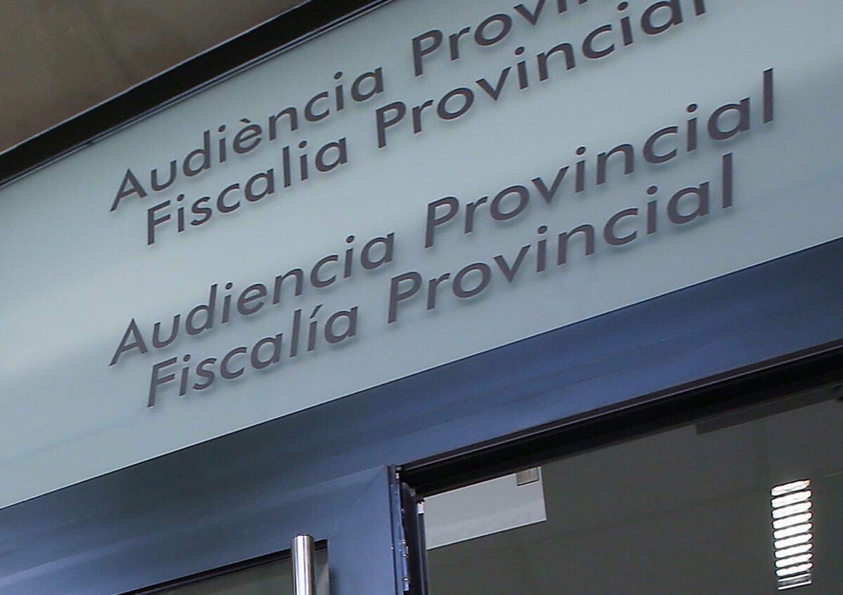 Juzgan a un joven acusado de violar a una compañera del instituto, menor de edad