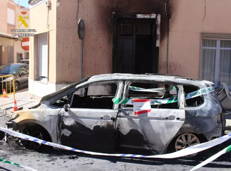 coche quemado excuñada Novelda