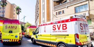 21/10/2021 Ambulancias del SAMU y SVB, en una imagen de archivo.
POLITICA 
GVA