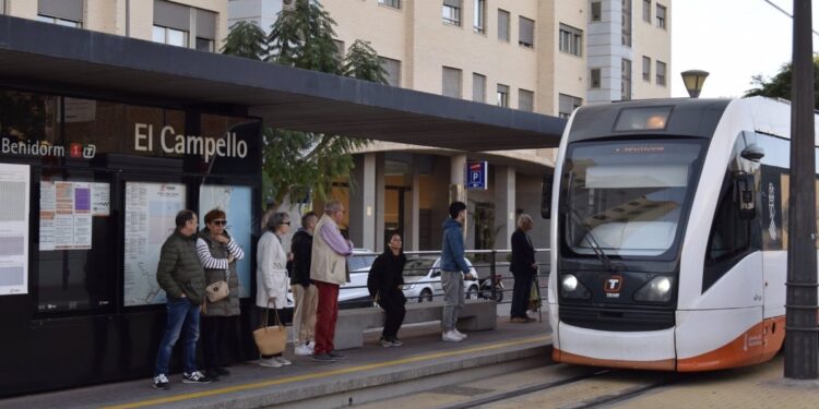 15/12/2024 TRAM d'Alacant obtuvo en noviembre 1,6 millones de usuarios y suma ya 18,7 millones de viajeros en lo que va de año, 443.781 más que en todo.

TRAM d'Alacant ha facilitado durante el pasado mes de noviembre los desplazamientos a 1.631.480 usuarios, lo que significa un incremento del 5,76 por ciento respecto al mismo periodo del pasado año y 88.913 viajes más.

POLITICA 
GVA