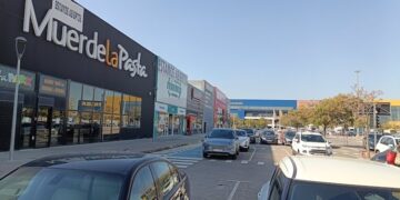 06/02/2025 El Parque Comercial 'Alfafar Parc' avanza "con paso firme hacia la normalidad" tras los devastadores efectos de la dana del pasado 29 de octubre.
POLITICA 
ALFAFAR PARC