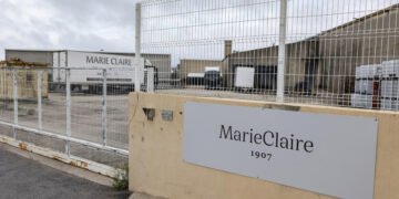 Puerta de acceso a la fábrica de Vilafranca del Cid (Castellón). EFE/Domenech Castelló/Archivo