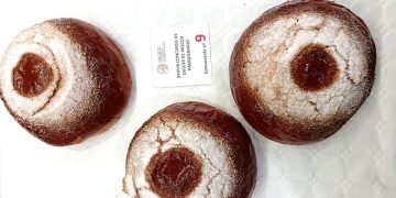El Gremio de Panaderos y Pasteleros de Valencia premia a cinco hornos y pastelerías en el concurso de dulces de Pascua
