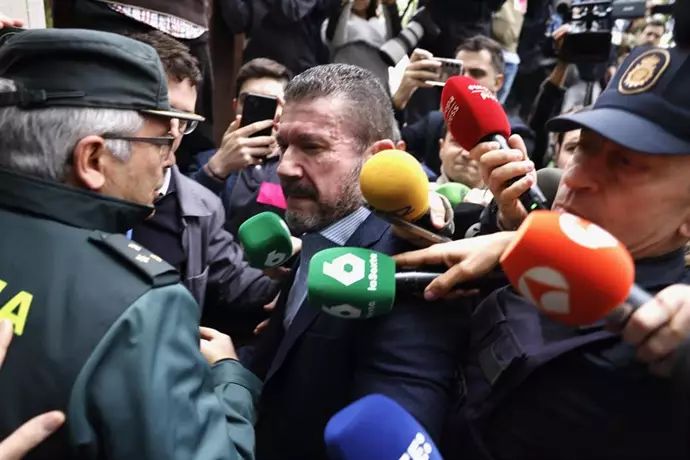 Emilio Argüeso llegando a declarar por la DANA
