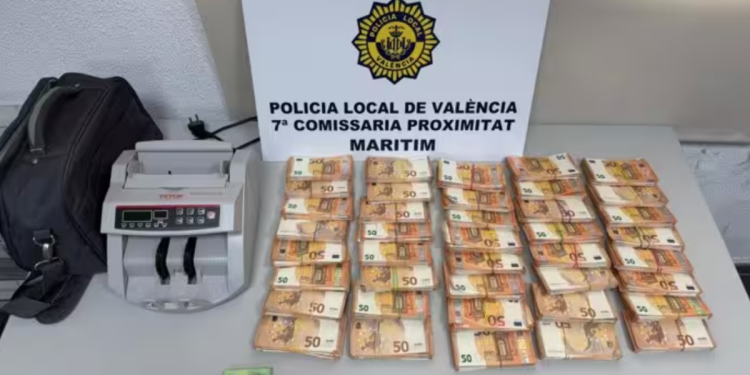 dinero falsificado incautado policia local