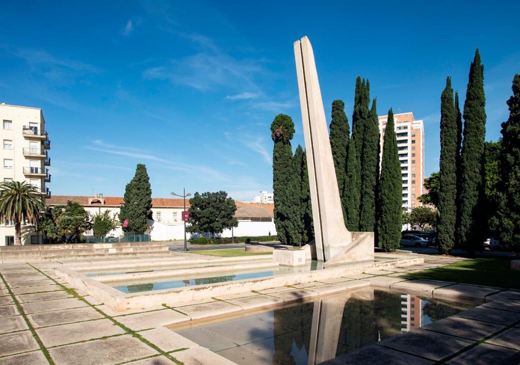 Monumento a las víctimas de las riadas en Valencia