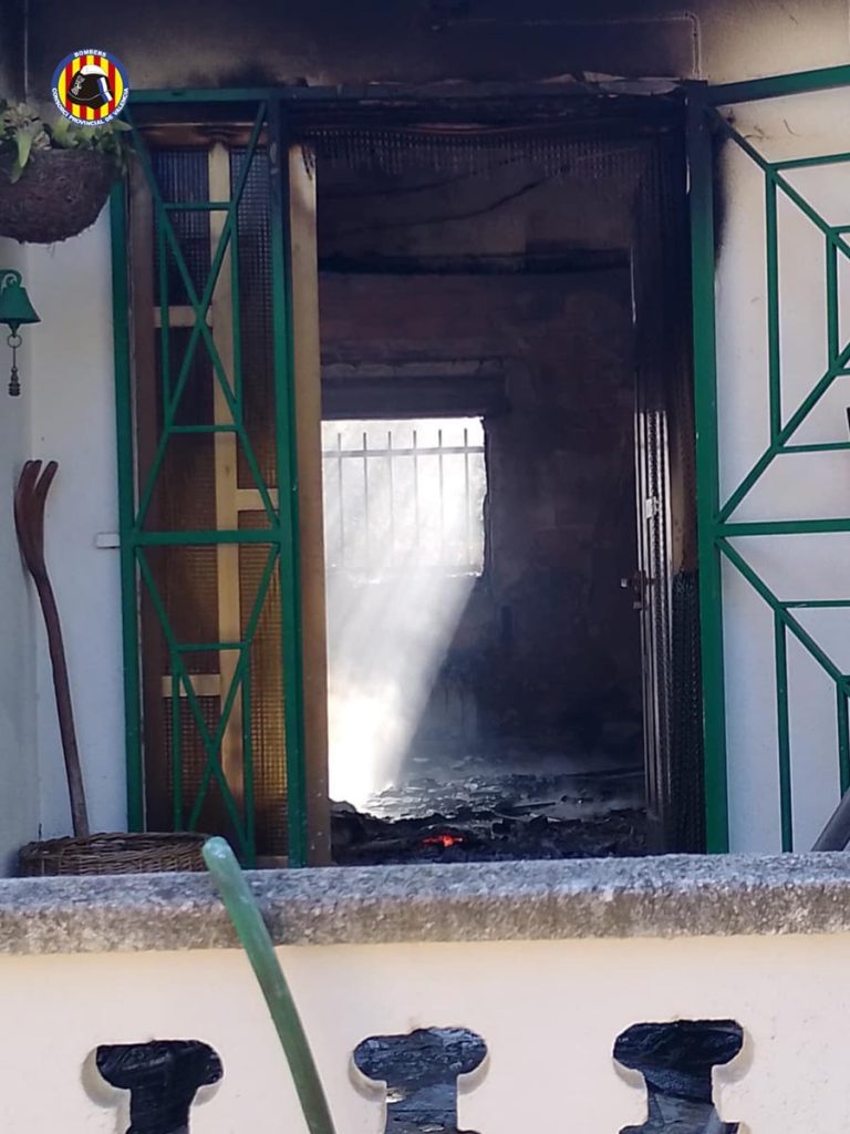 incendio de vivienda en Bocairent