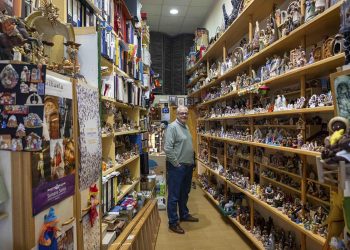Coleccionista de belenes en Orihuela