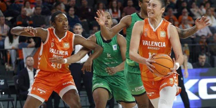 Valencia Basket femenino consiguió una gran victoria ante Kutxabank Araski