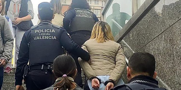Detenidas por robos a turistas en Valencia