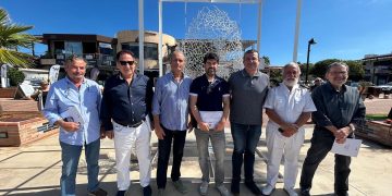 Ganador y jurado de Esculturas frente al mar de Marina Denia en 2024
