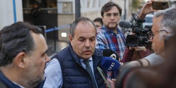 Carlos Baño en libertad con cargos