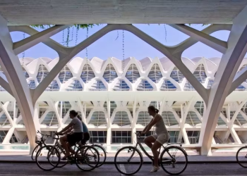 Hosbec muestra su preocupación por el impacto de la guerra en Oriente Próximo sobre la ocupación hotelera a medio y largo plazo