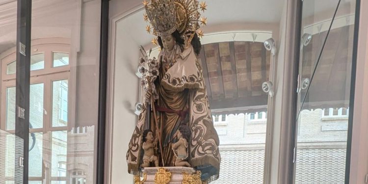 Virgen de los Desamparados en Tabacalera