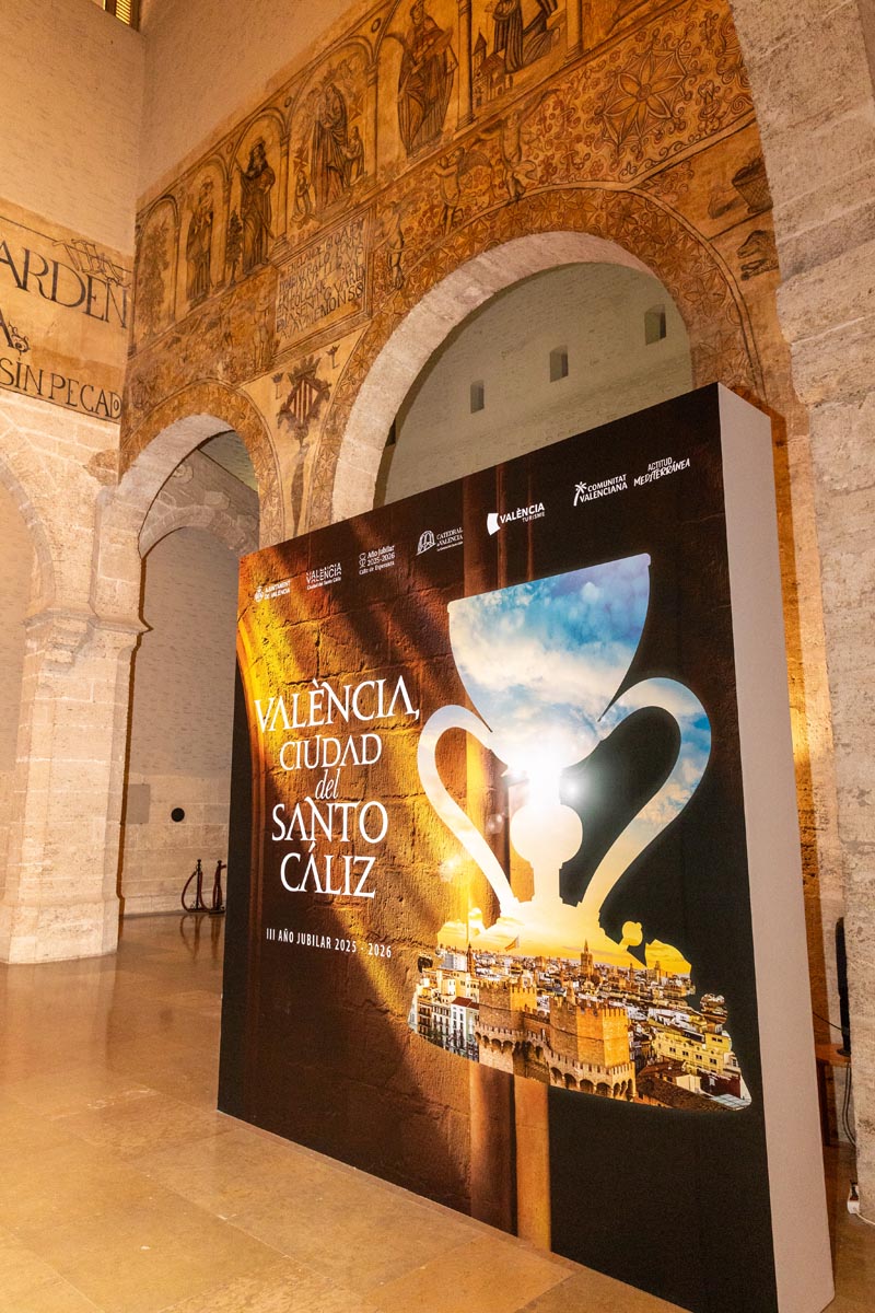 Centro de recepcion del Santo Caliz, Renaixença Valenciana