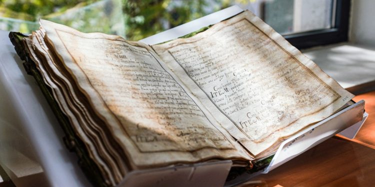 Libro manuscrito del Gremio de la Seda