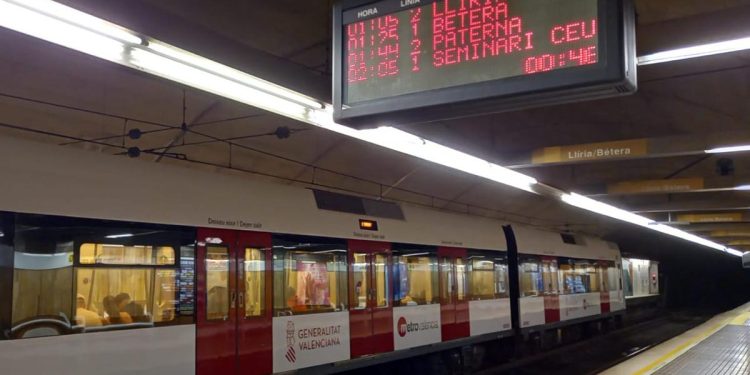 Metrovalencia horario nocturno