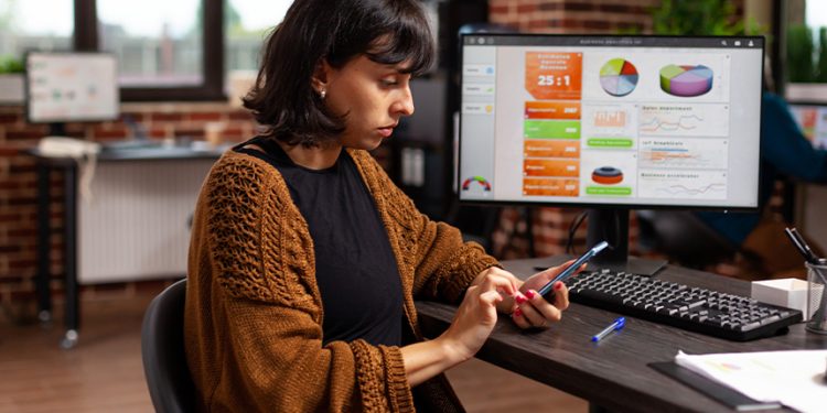 Estudio de la UV sobre la 'fábrica de adicciones'