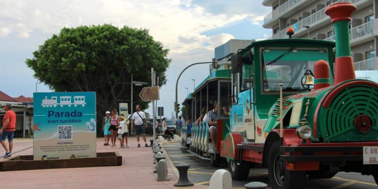 tren turístico en Escala Castello