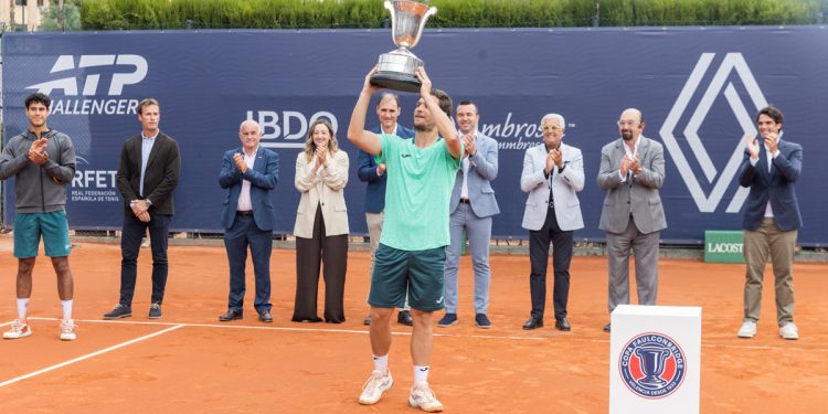Kecmanovic gana la Copa Faulconbridge