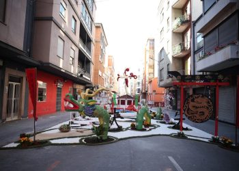 Falla Barri L'Escorredor, primer premio de las Cruces de Mayo 2026 de Burriana