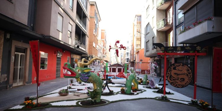 Falla Barri L'Escorredor, primer premio de las Cruces de Mayo 2026 de Burriana