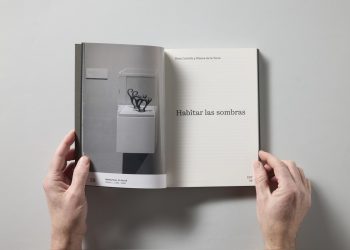 Catálogo 'Habitar las sombras' editado por el IVAM y diseñado por Iban Ramon