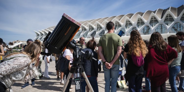 Observacion del Sol con telescopios