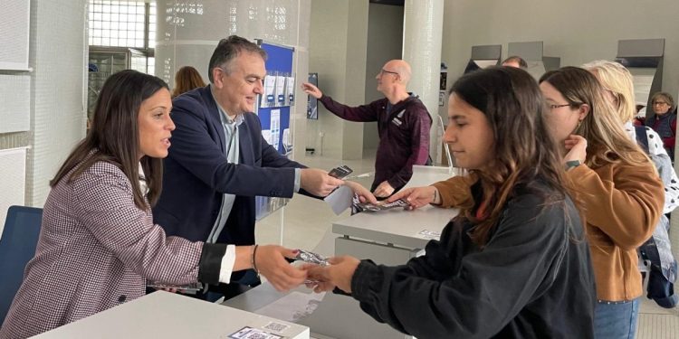 Planetario de Castellón - Reparto de cafas homologadas para ver el eclipse solar total